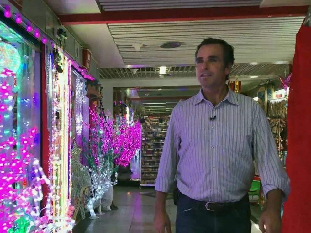 How and what to buy christmas product decerations from yiwu markets